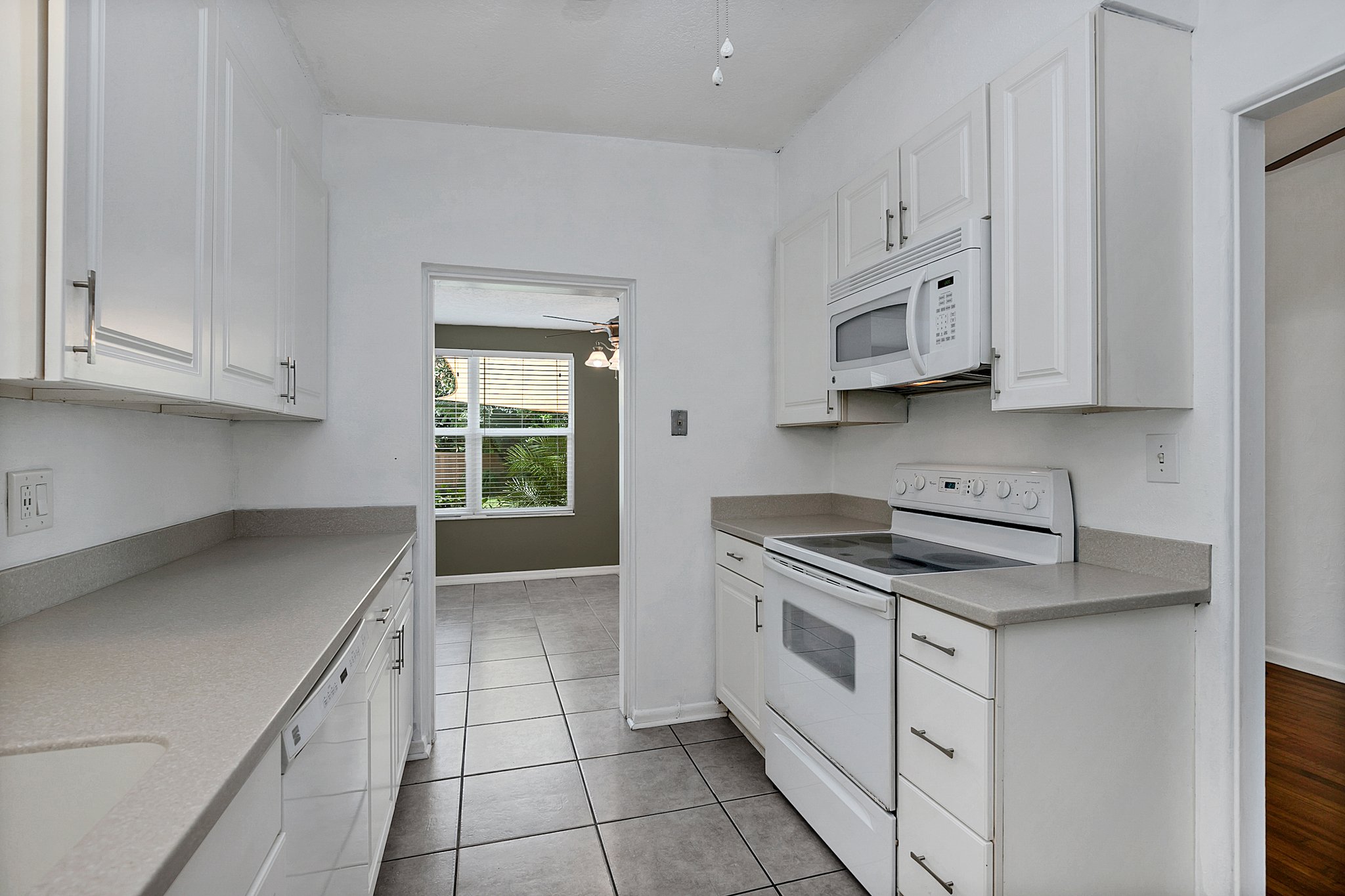 4615 S Ferncreek Ave, Orlando, FL 32806, USA Photo 13