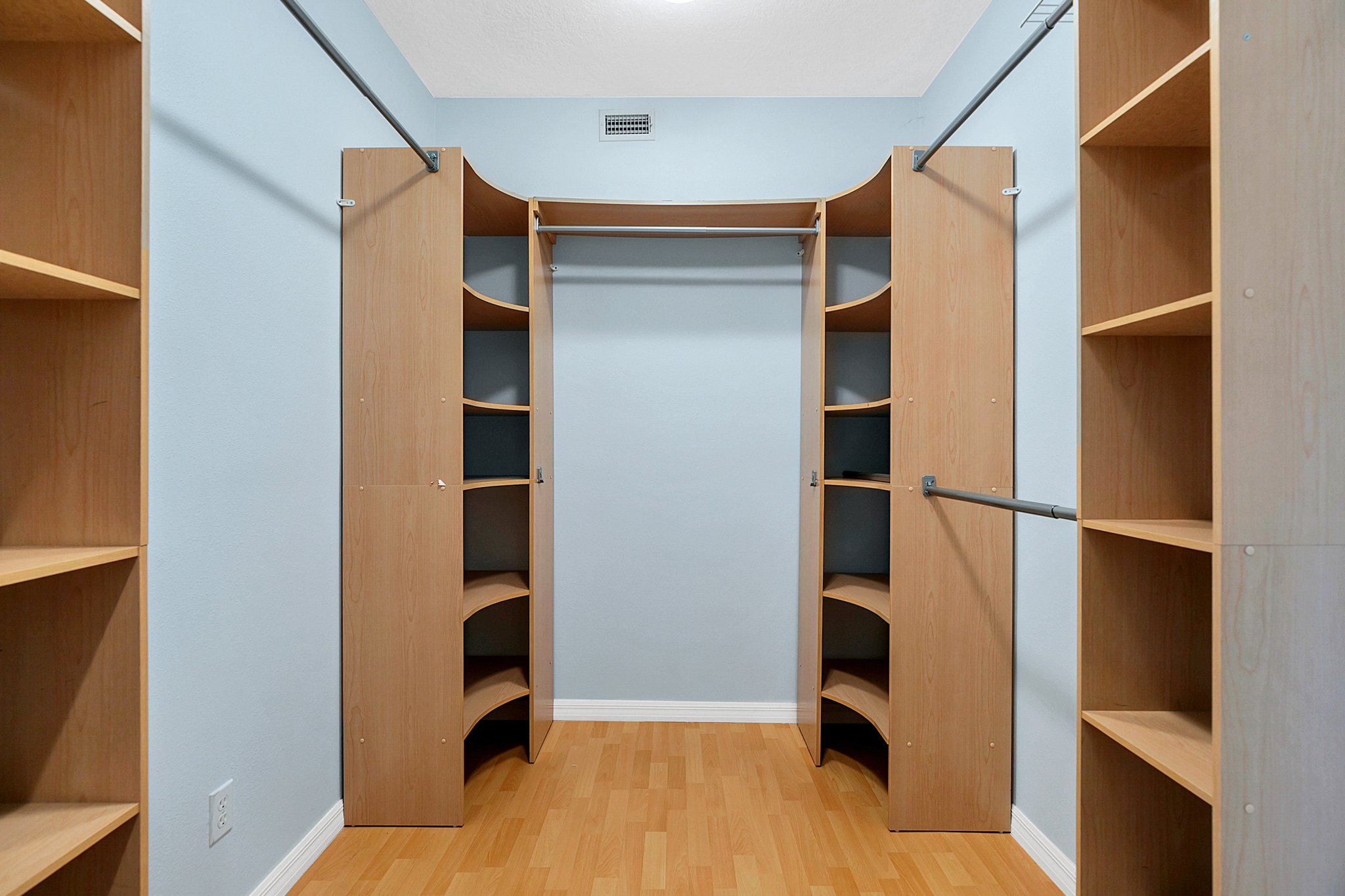 4615 S Ferncreek Ave, Orlando, FL 32806, USA Photo 22