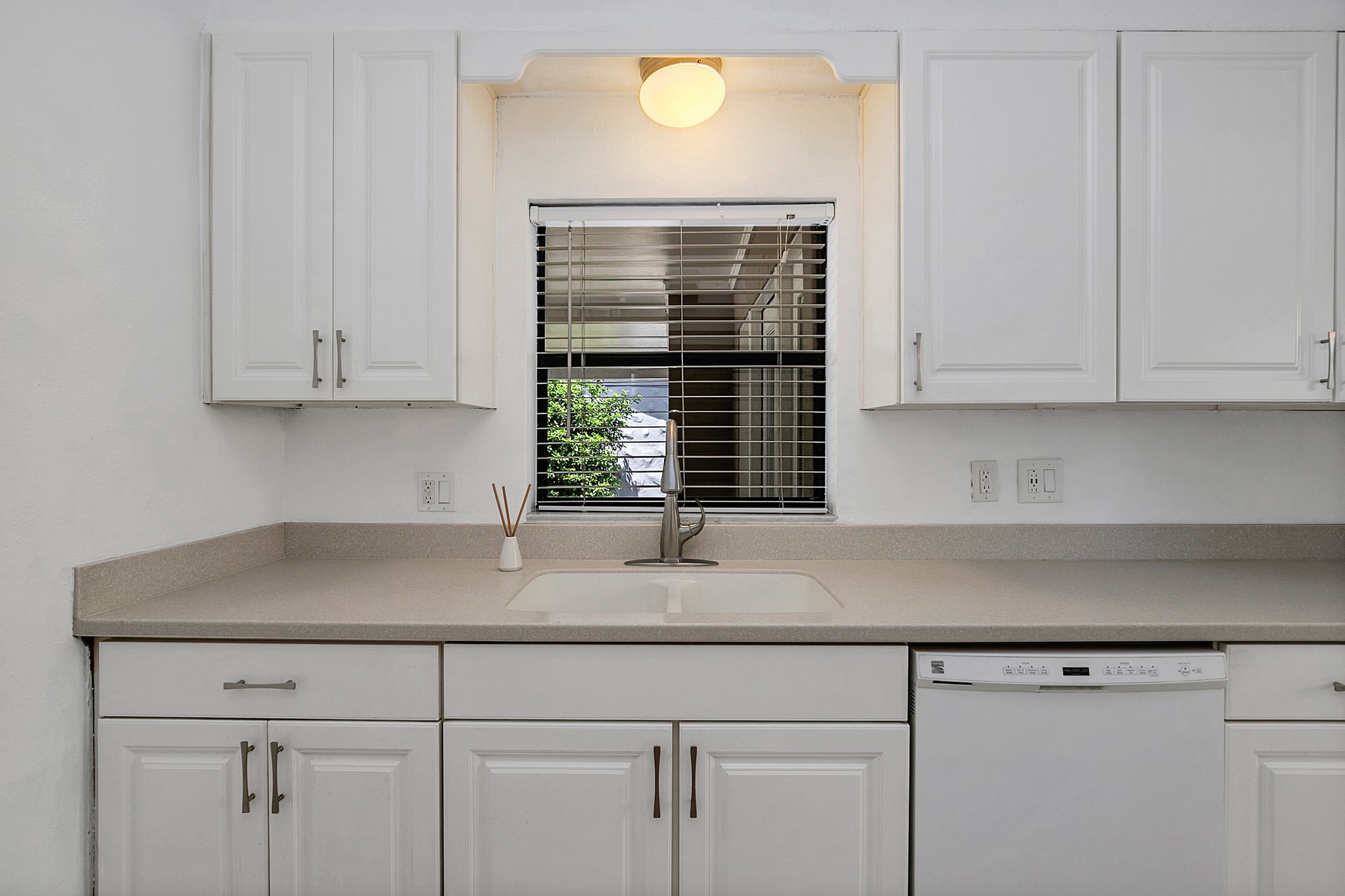 4615 S Ferncreek Ave, Orlando, FL 32806, USA Photo 12