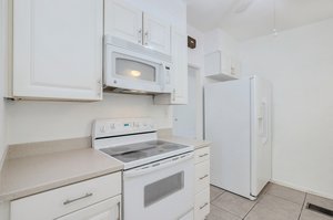 4615 S Ferncreek Ave, Orlando, FL 32806, USA Photo 10