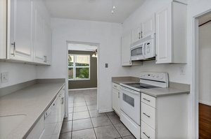 4615 S Ferncreek Ave, Orlando, FL 32806, USA Photo 12