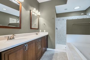 4615 S Ferncreek Ave, Orlando, FL 32806, USA Photo 19