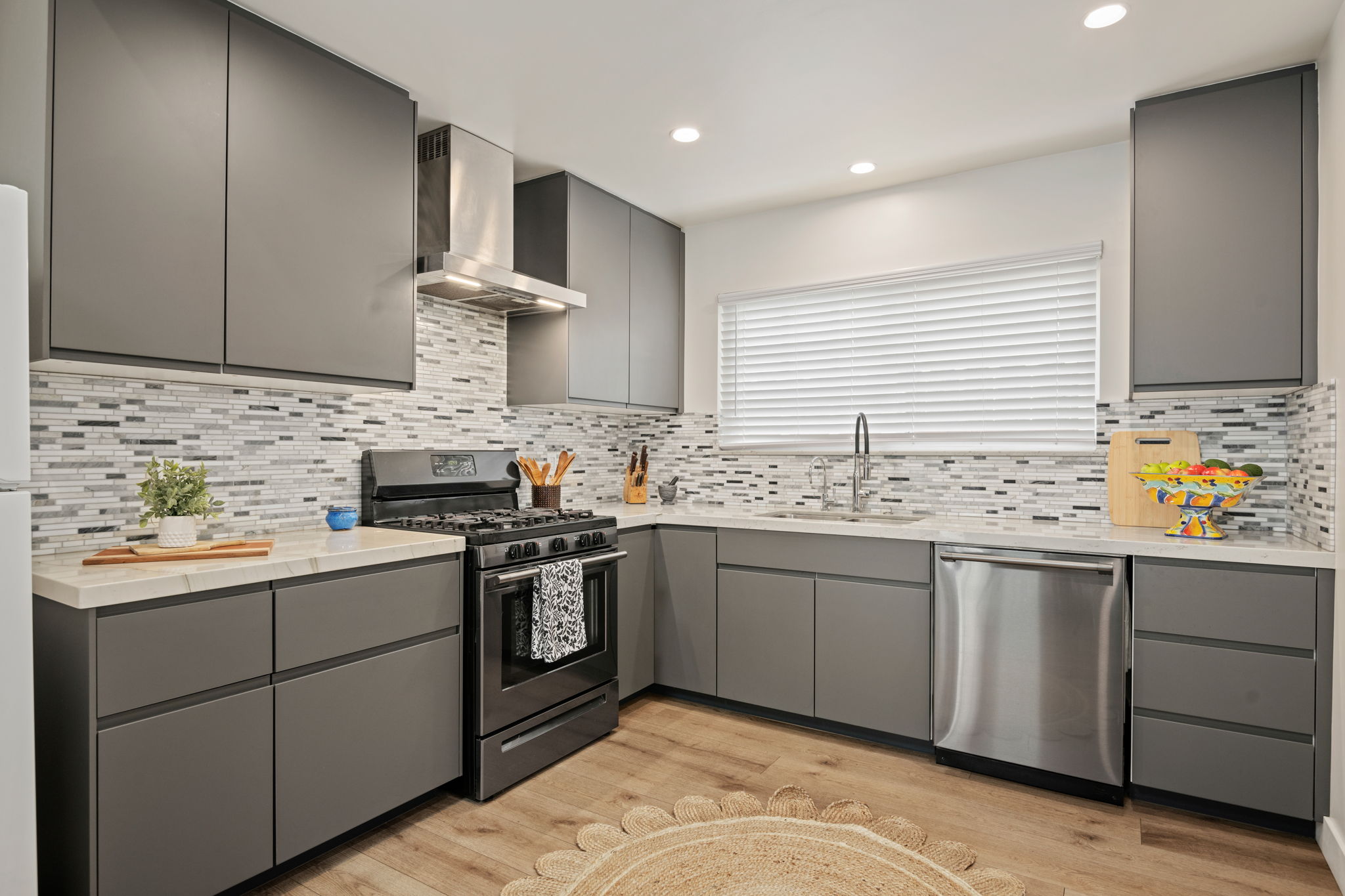 19 - Kitchen