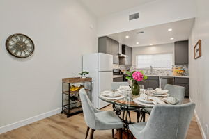 16 - Dining & Kitchen