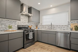 18 - Kitchen