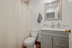 24 - Bathroom 2