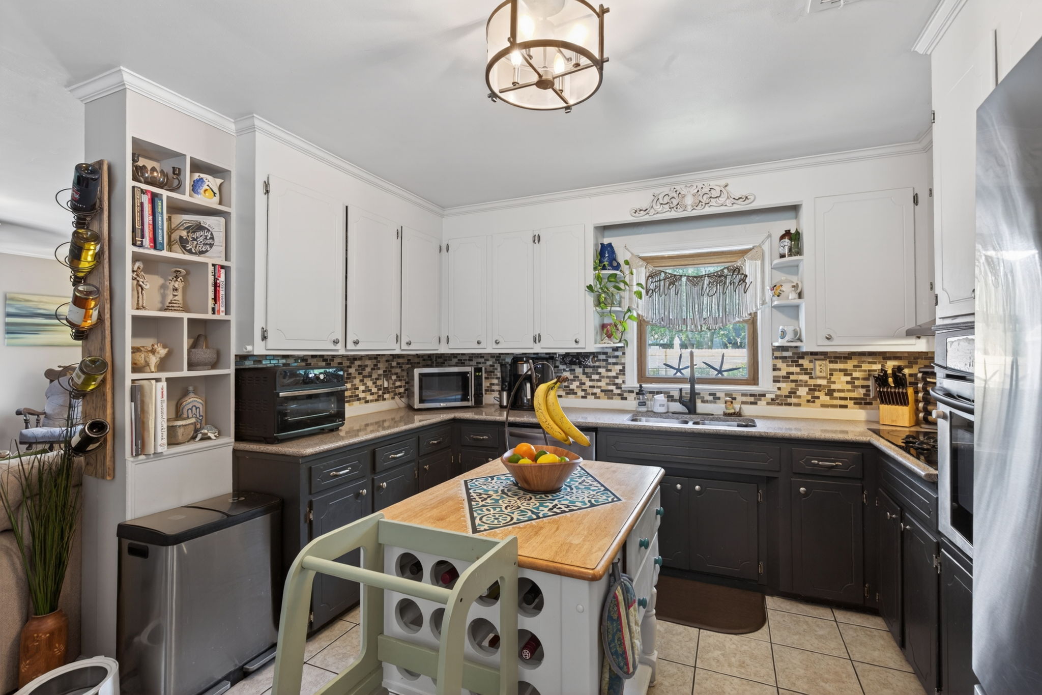 Functional layout with great flow and natural light.
