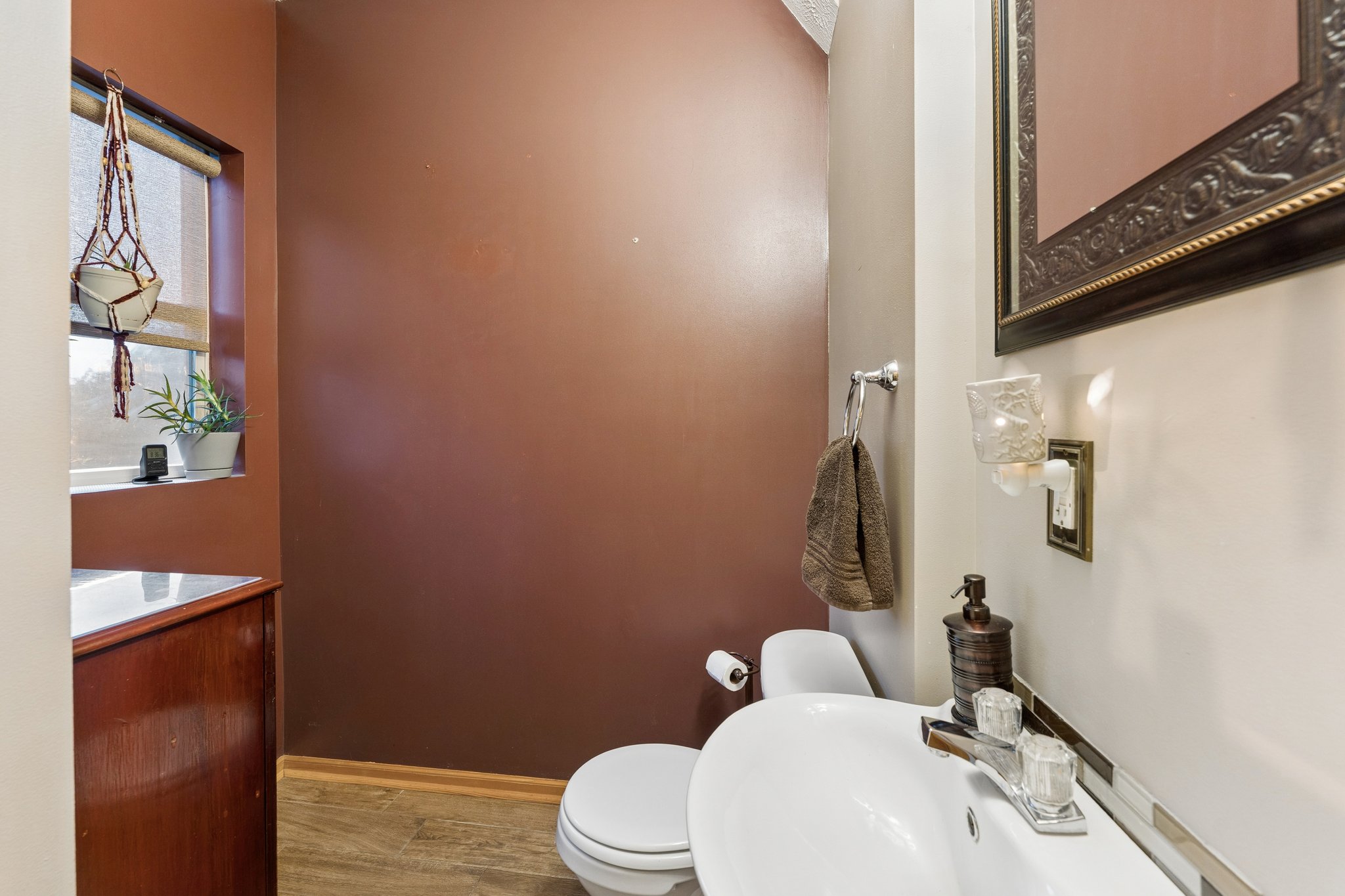 9475 - 4618 McKelvie Rd_024.jpg