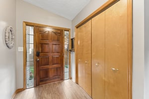 9475 - 4618 McKelvie Rd_004.jpg