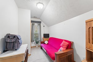 9475 - 4618 McKelvie Rd_021.jpg