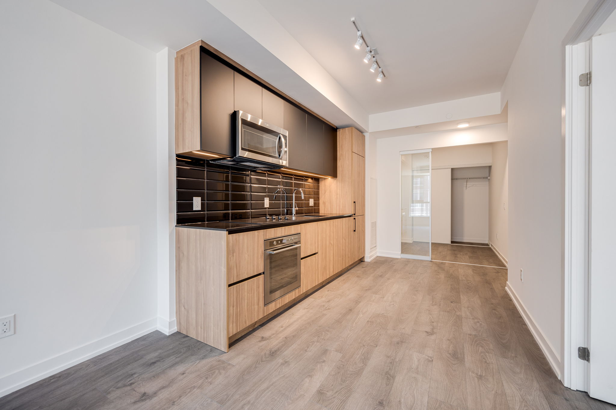 Toronto property showcase — delivered property photograph 5