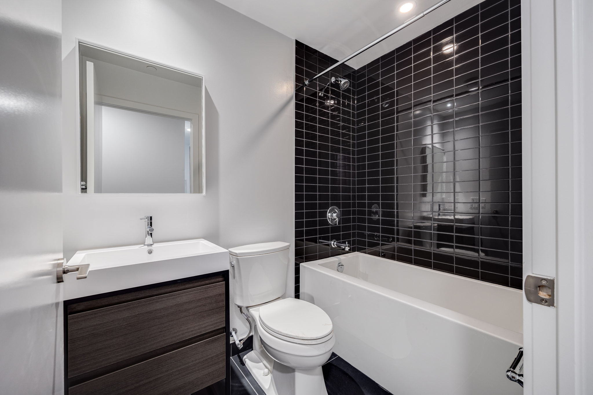 Toronto property showcase — delivered property photograph 18