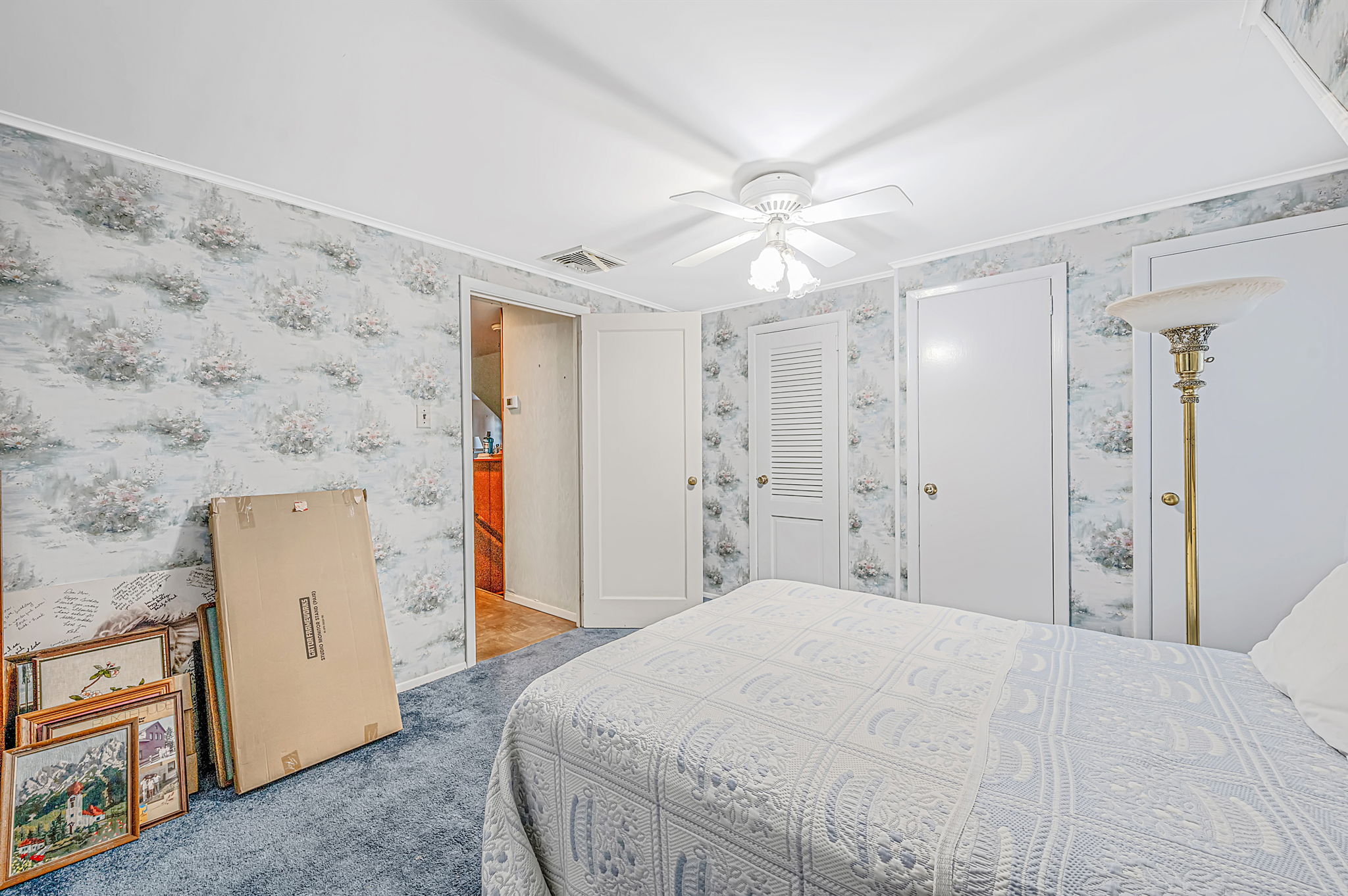  Photo 77