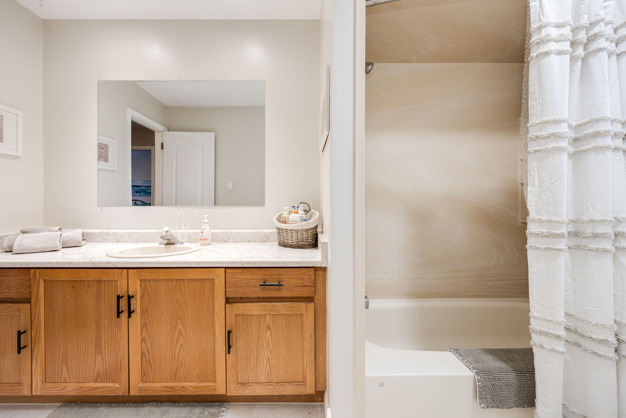 Bradford West Gwillimbury property showcase — delivered property photograph 26