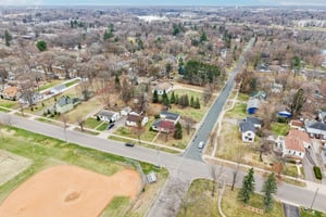 Park St-S1504-042.jpg