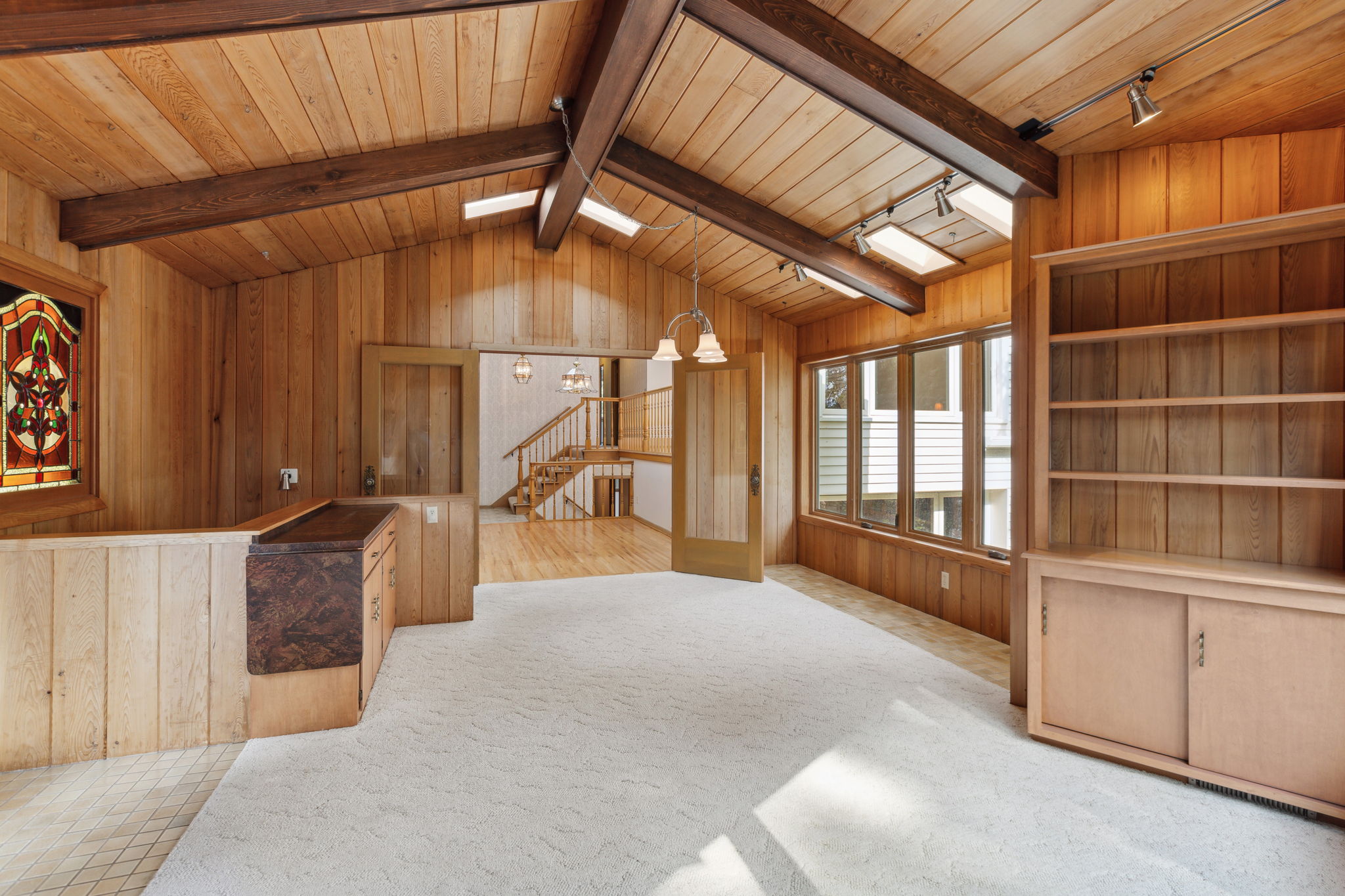 13_Interior