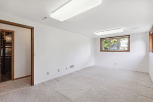 24_Interior