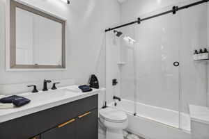  Photo 34