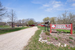 Holz Farm and Park