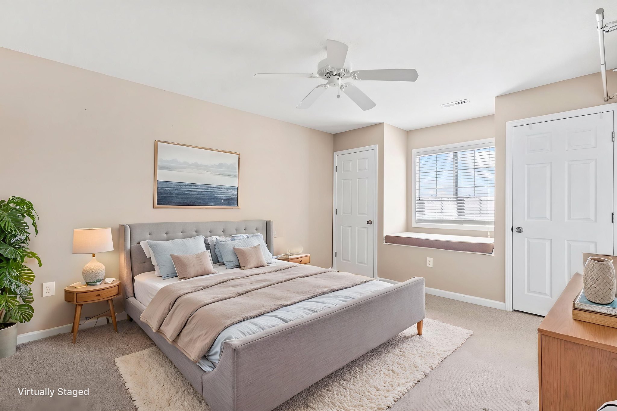 DSC07371 virtually staged.jpeg