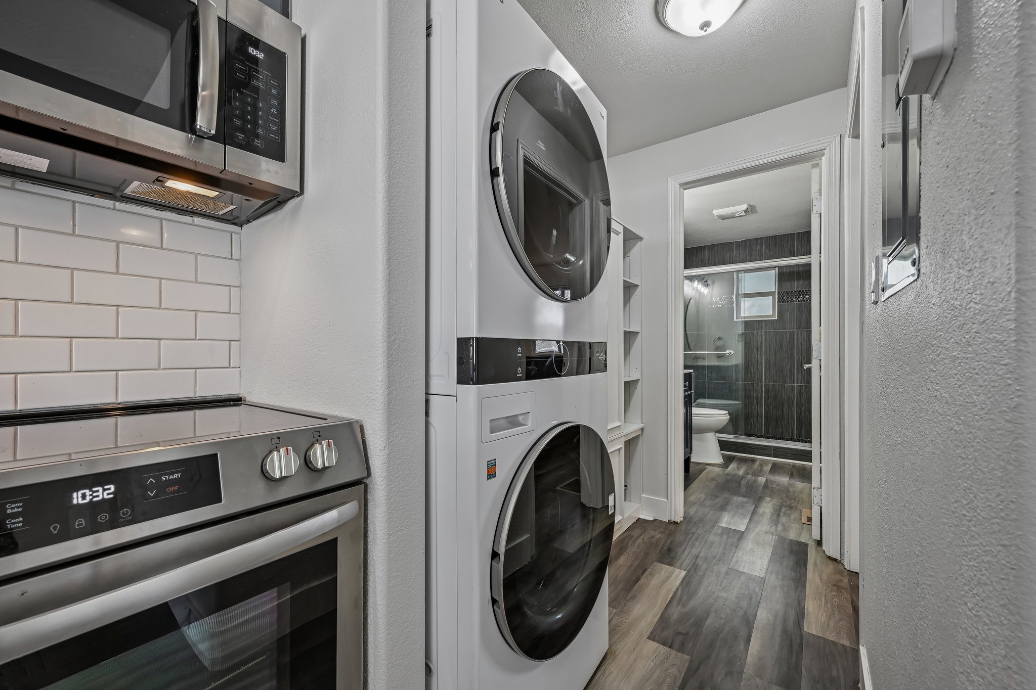 W 6th Ave 4-S2907-024.jpg