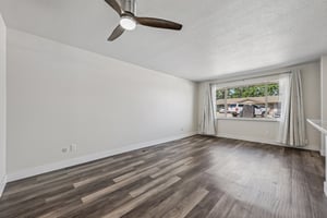 W 6th Ave 4-S2907-011.jpg