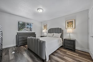 W 6th Ave 4-S2907-027.jpg
