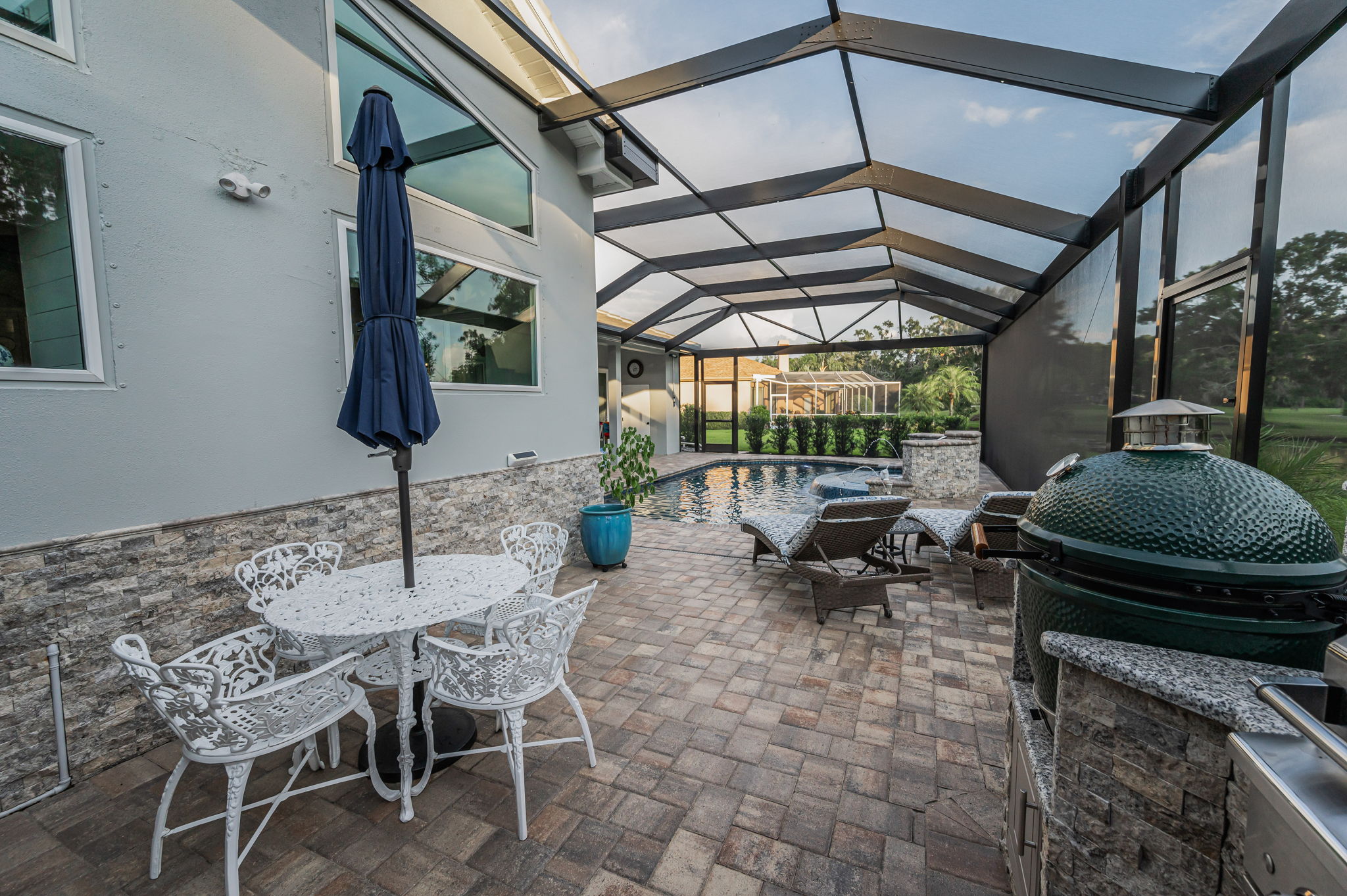 Patio and Grilling Area6