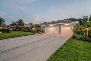 Front Exterior25