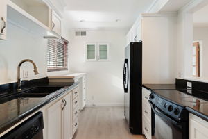 08 - Kitchen