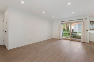 03 - Living Room