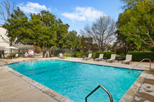 19 - Oak Park Calabasas Community Pool