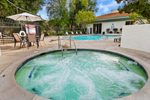 21 - Oak Park Calabasas Jacuzzi