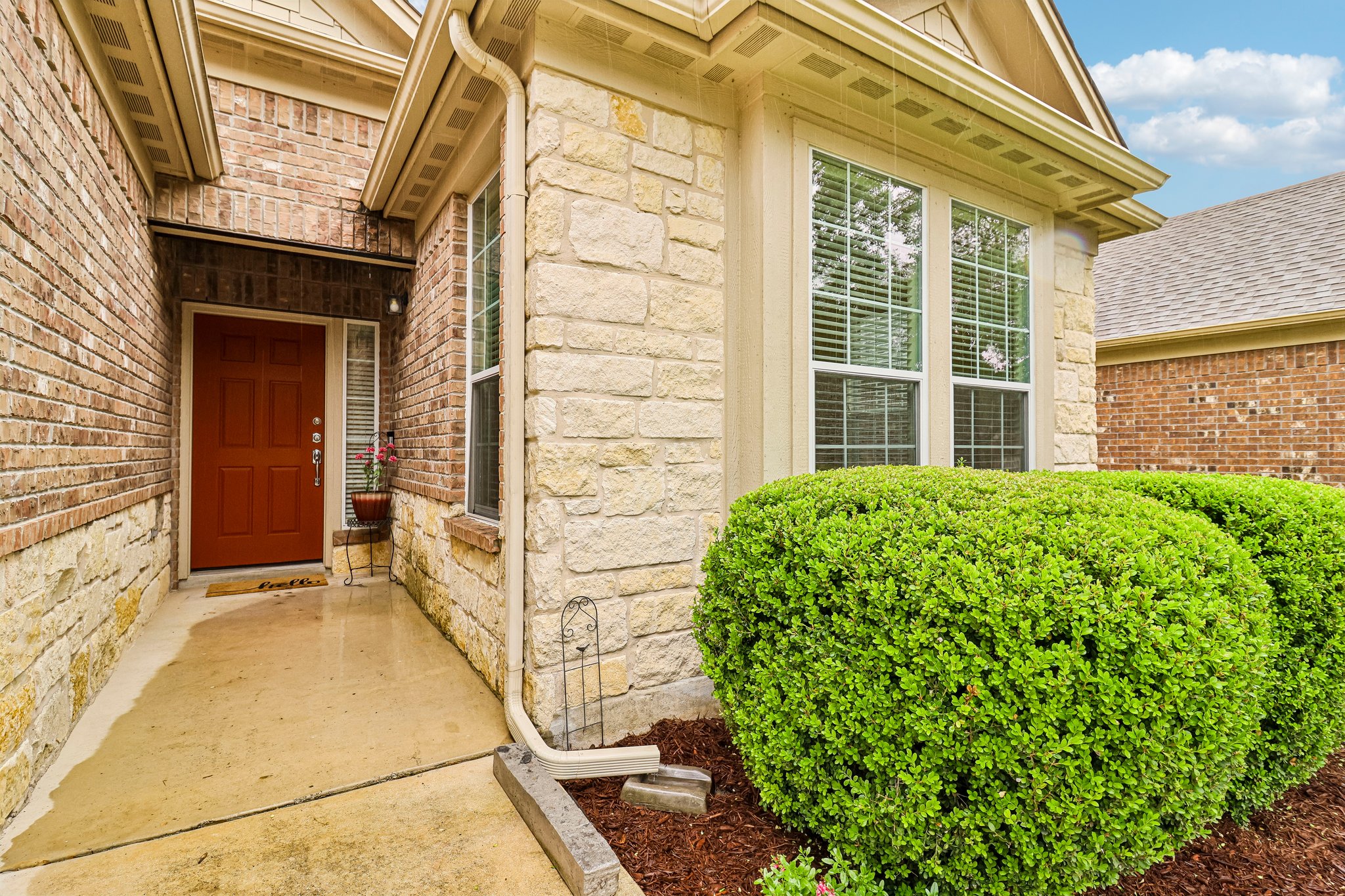 Thomas Rusk-S2104-007.jpg