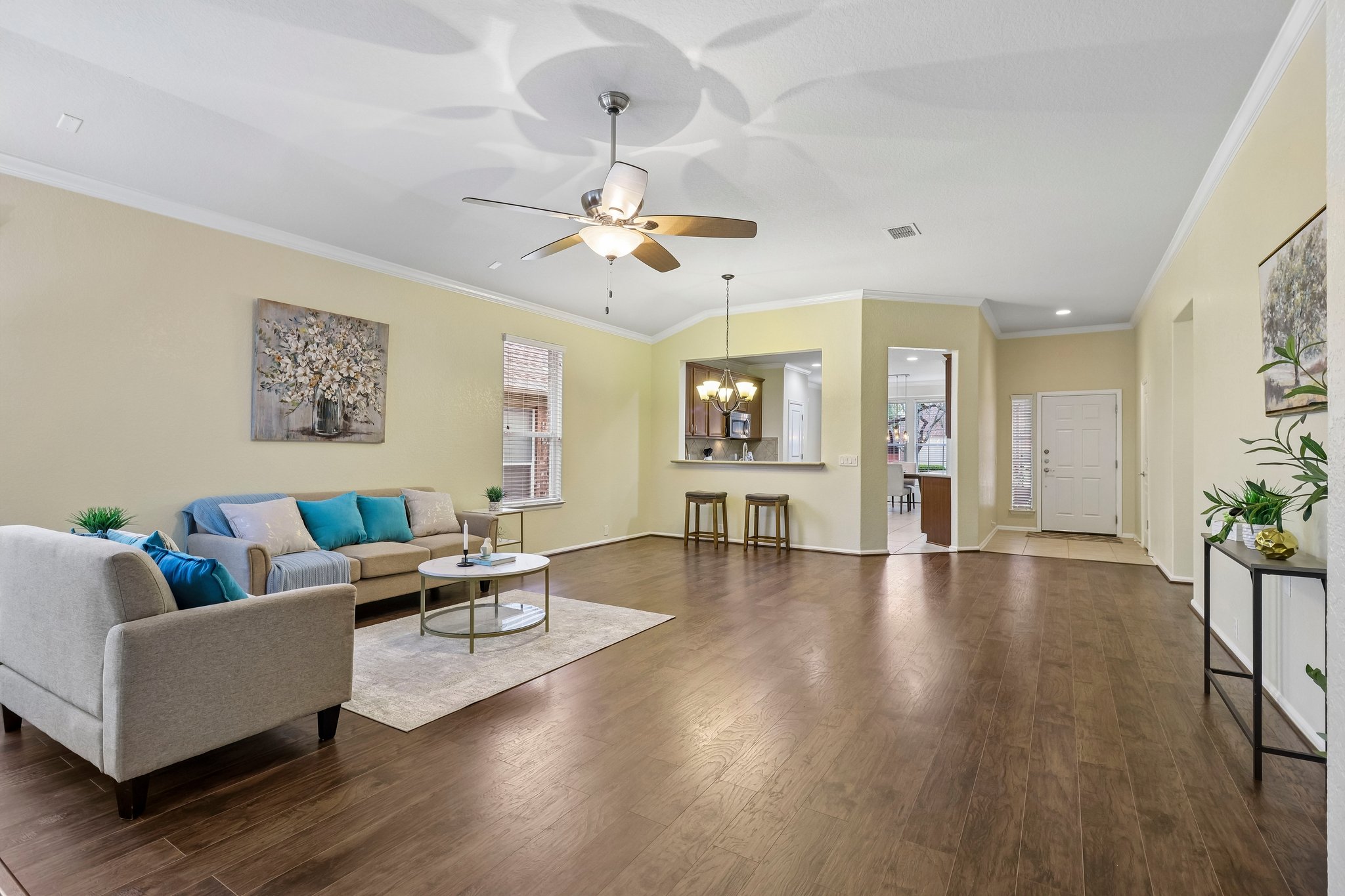 Thomas Rusk-S2104-009.jpg