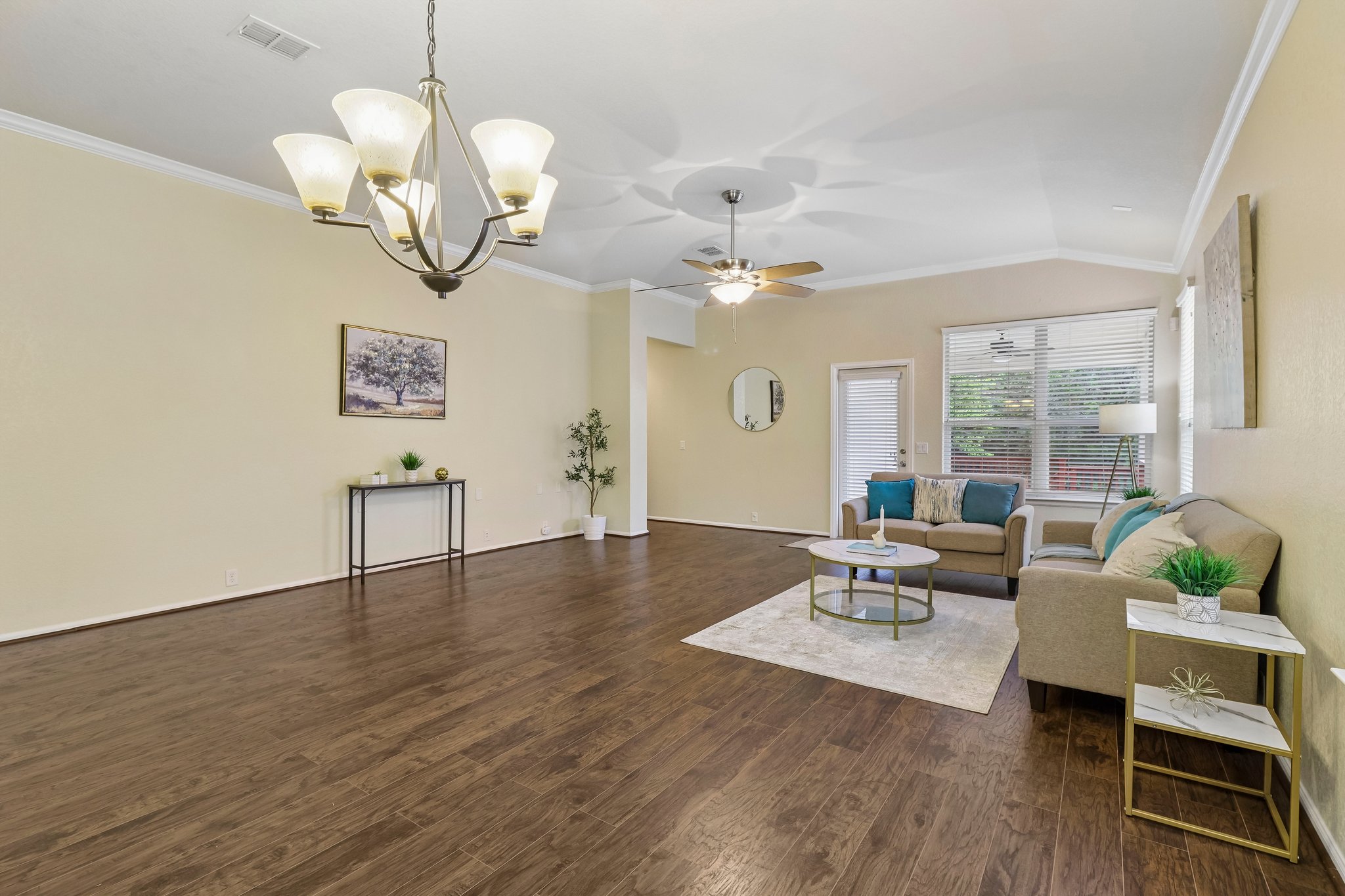 Thomas Rusk-S2104-011.jpg