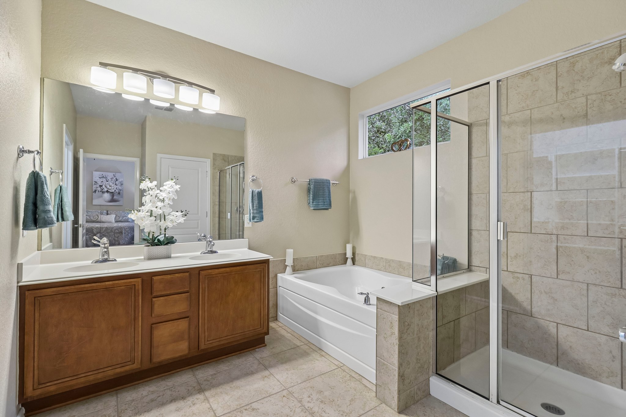 Thomas Rusk-S2104-024.jpg