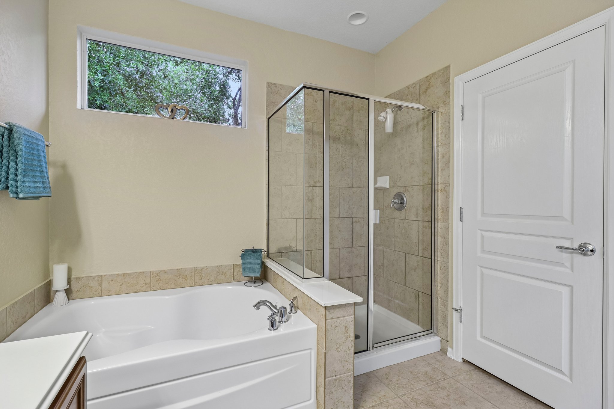 Thomas Rusk-S2104-025.jpg