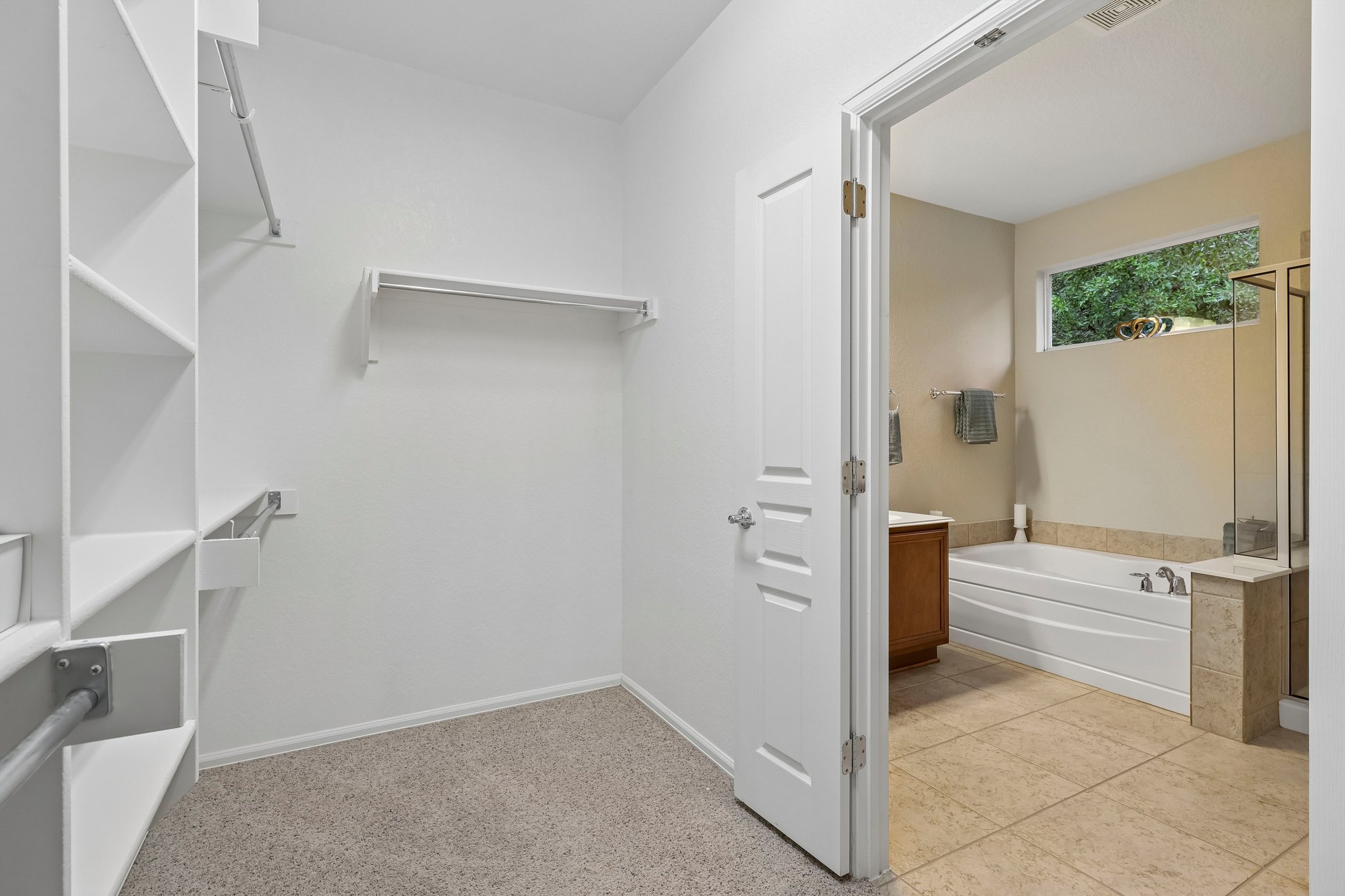 Thomas Rusk-S2104-026.jpg