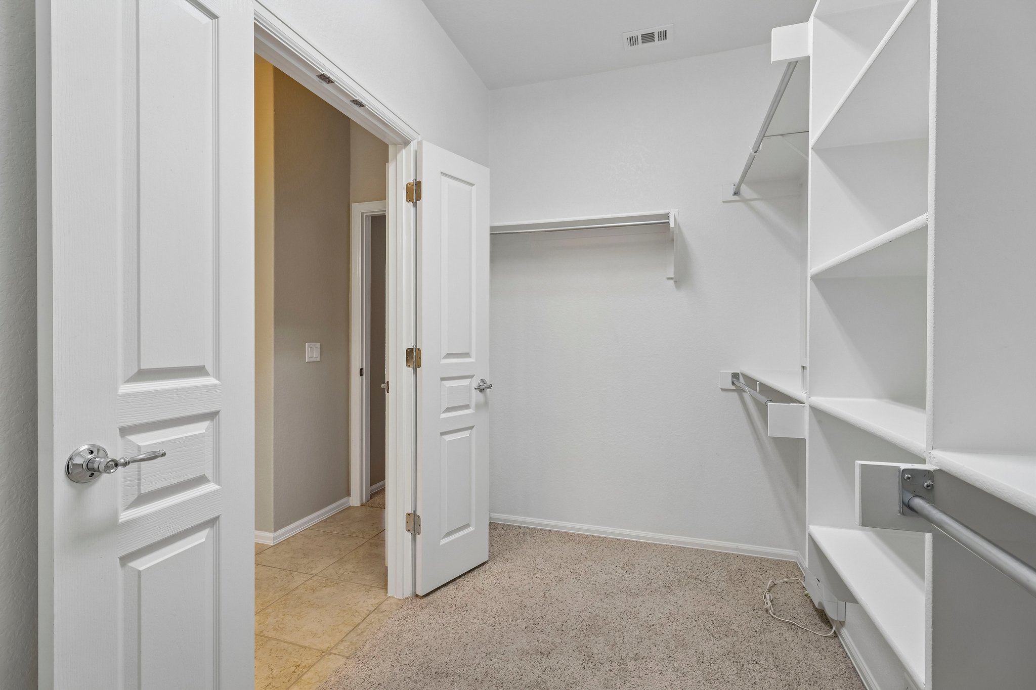 Thomas Rusk-S2104-027.jpg