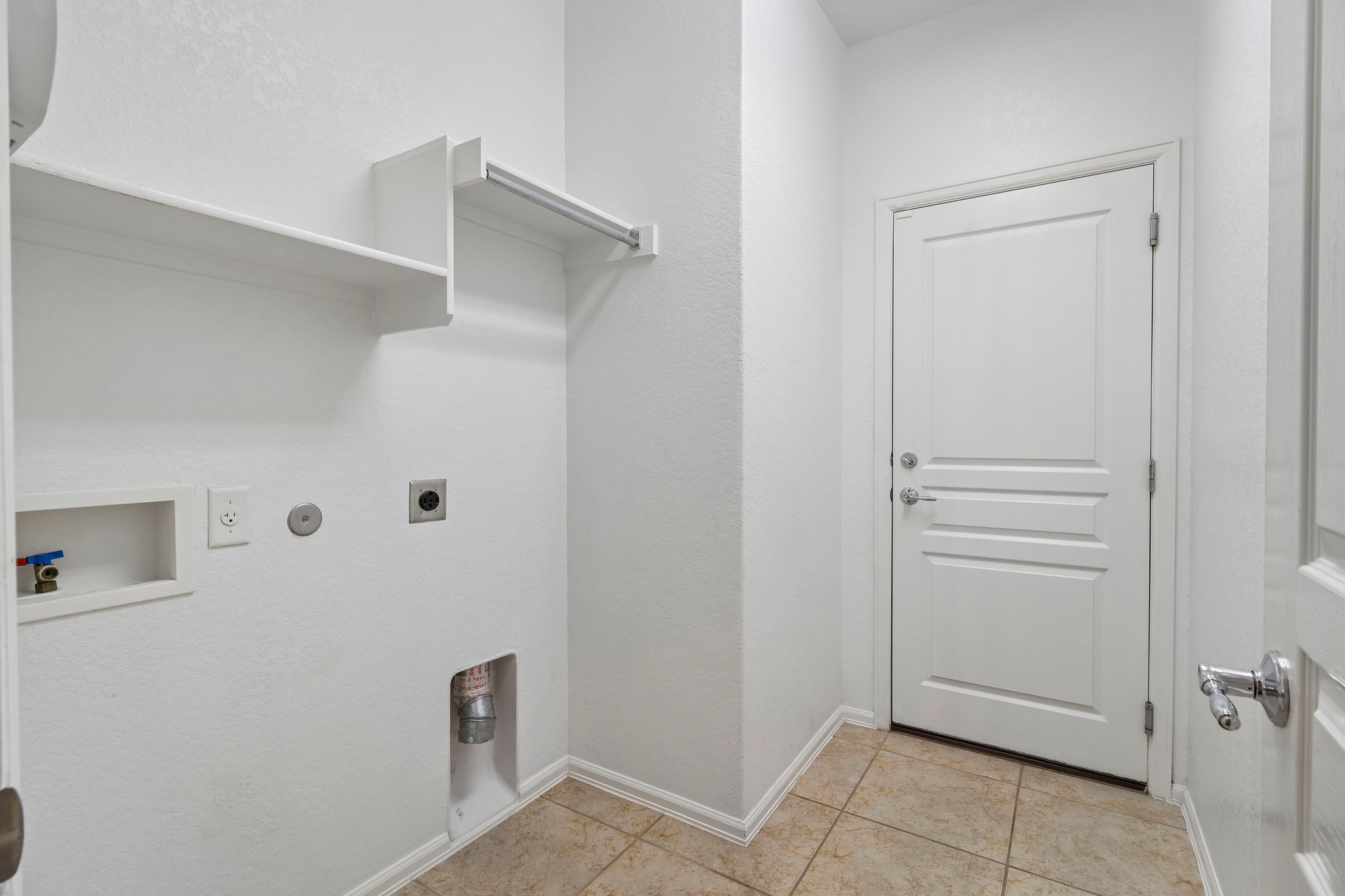 Thomas Rusk-S2104-028.jpg