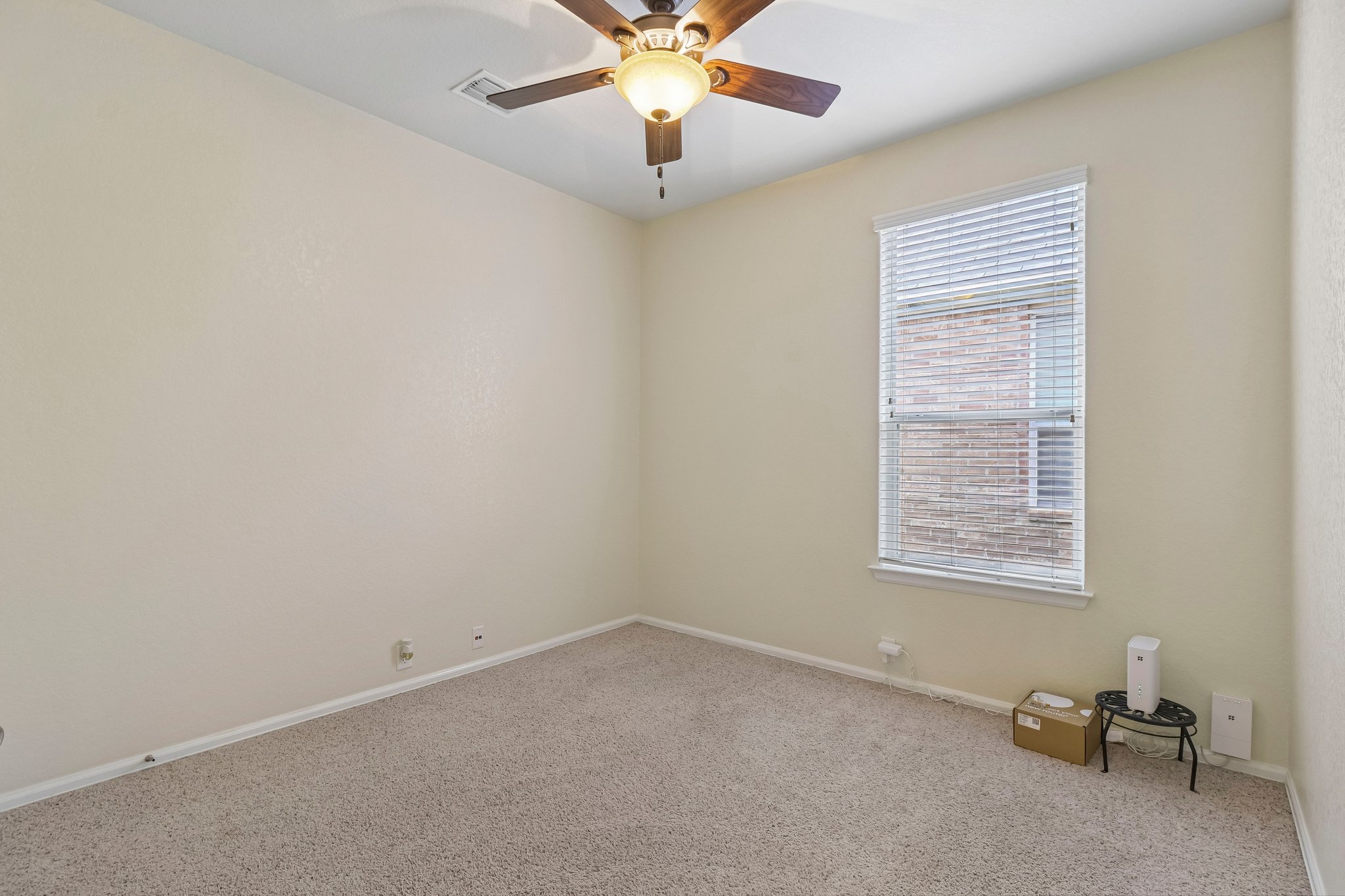 Thomas Rusk-S2104-029.jpg