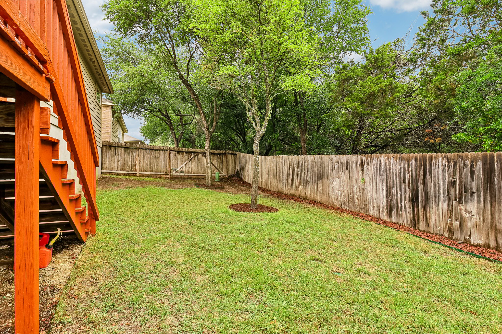 Thomas Rusk-S2104-039.jpg