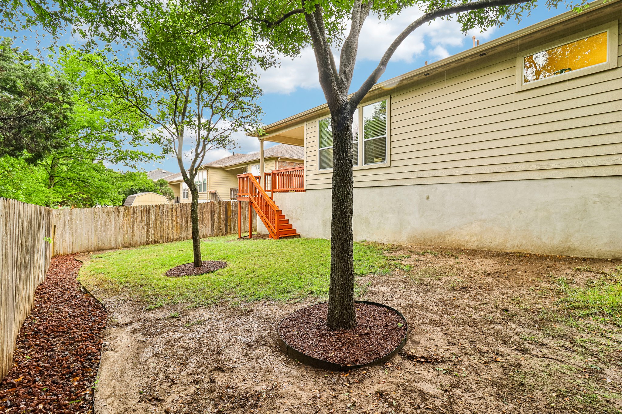 Thomas Rusk-S2104-043.jpg