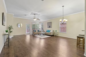 Thomas Rusk-S2104-010.jpg