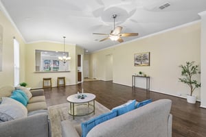 Thomas Rusk-S2104-012.jpg