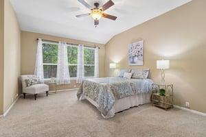 Thomas Rusk-S2104-020.jpg