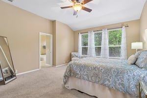 Thomas Rusk-S2104-021.jpg