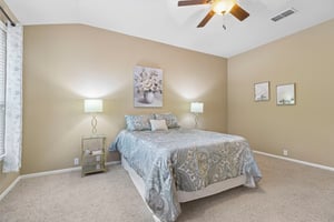 Thomas Rusk-S2104-022.jpg