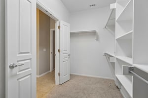 Thomas Rusk-S2104-027.jpg